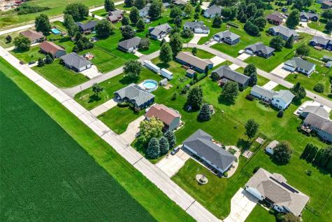 315 G Avenue W Walford IA 52351