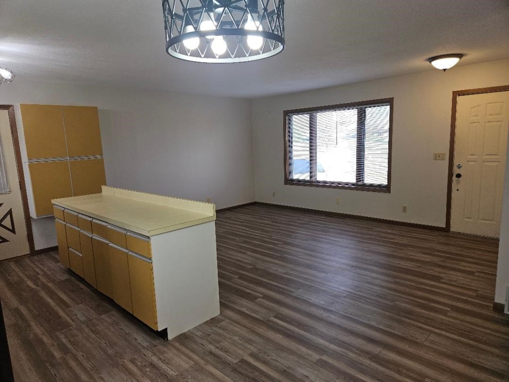 1604 13th Avenue Belle Plaine IA 52208