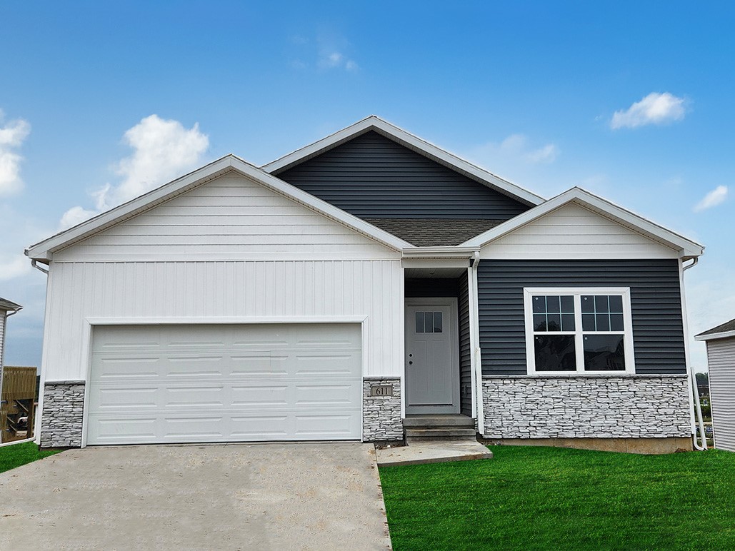 2775 Cecelia Drive Hiawatha IA 52233