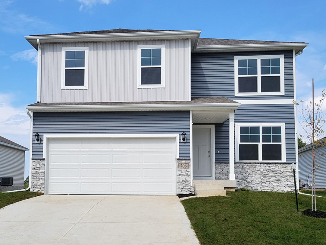 2893 Prairielight Drive Hiawatha IA 52233