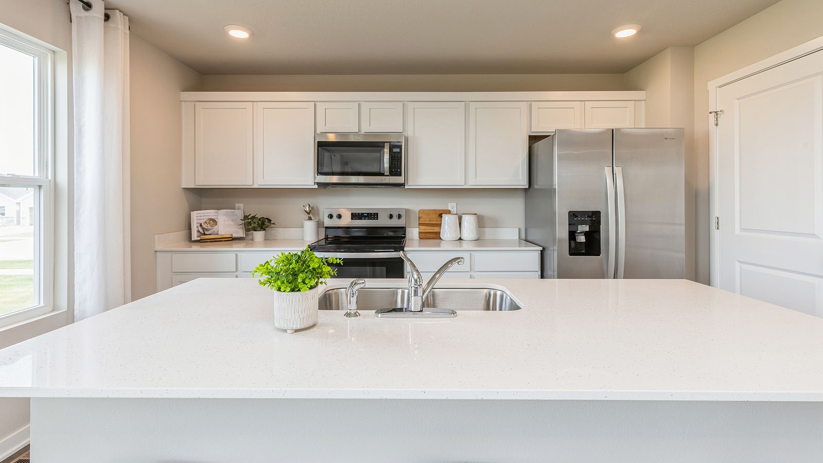 2893 Prairielight Drive Hiawatha IA 52233