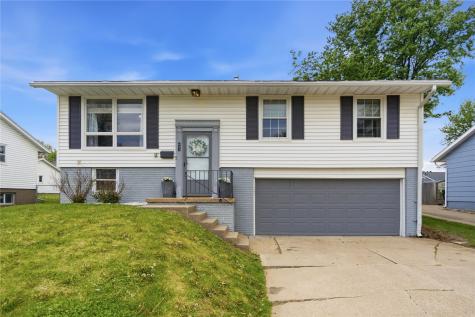 126 Cherry Hill Road SW Cedar Rapids IA 52404
