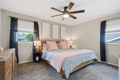 126 Cherry Hill Road SW Cedar Rapids IA 52404