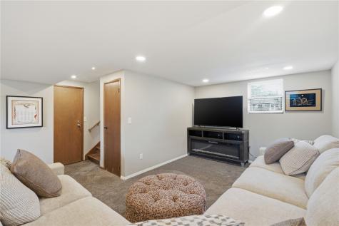 126 Cherry Hill Road SW Cedar Rapids IA 52404