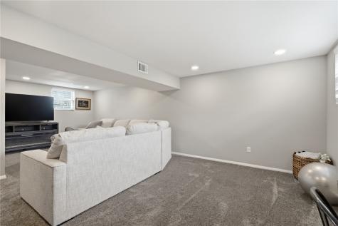 126 Cherry Hill Road SW Cedar Rapids IA 52404