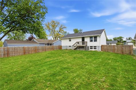 126 Cherry Hill Road SW Cedar Rapids IA 52404