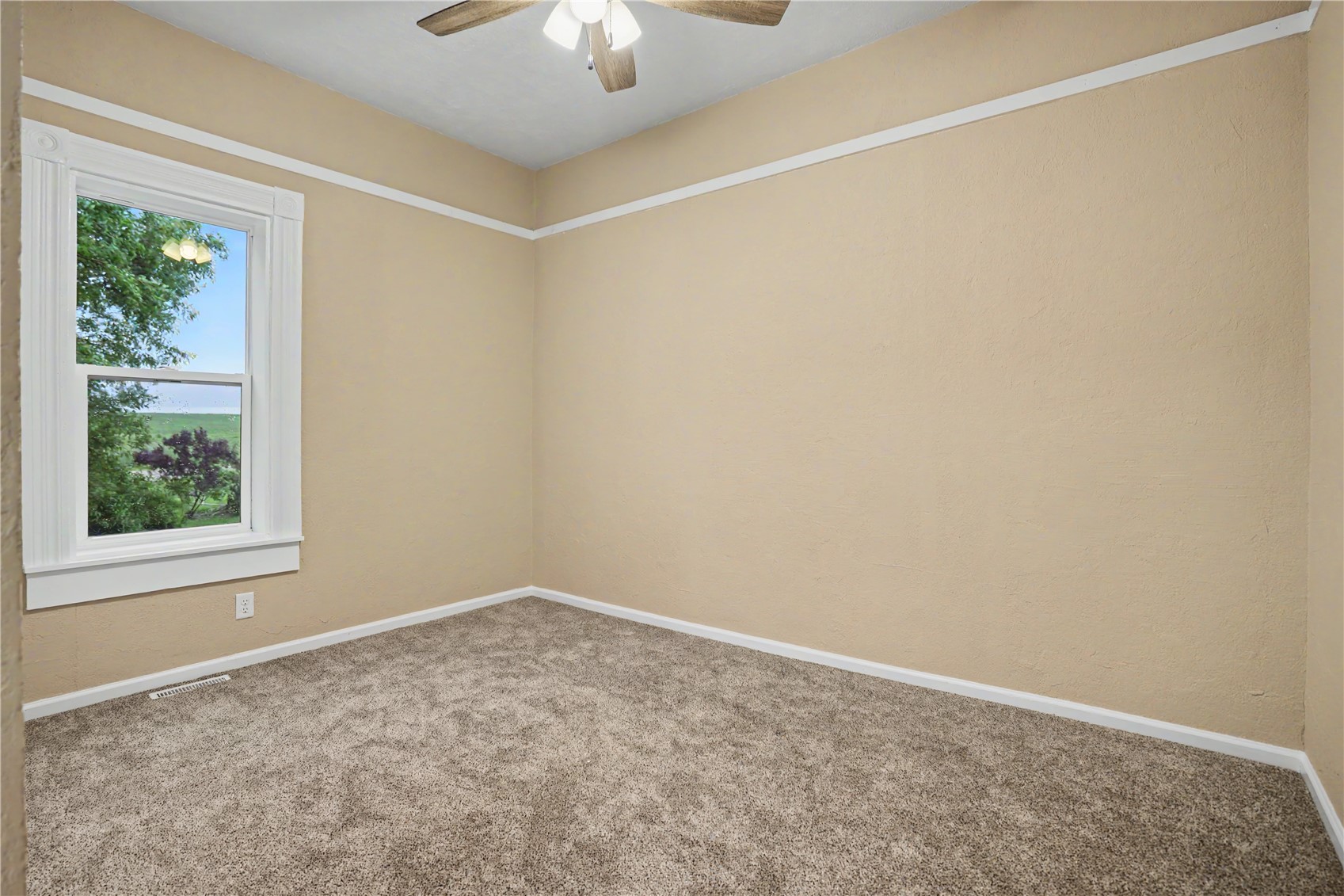 2026 130th Street Lowden IA 52255