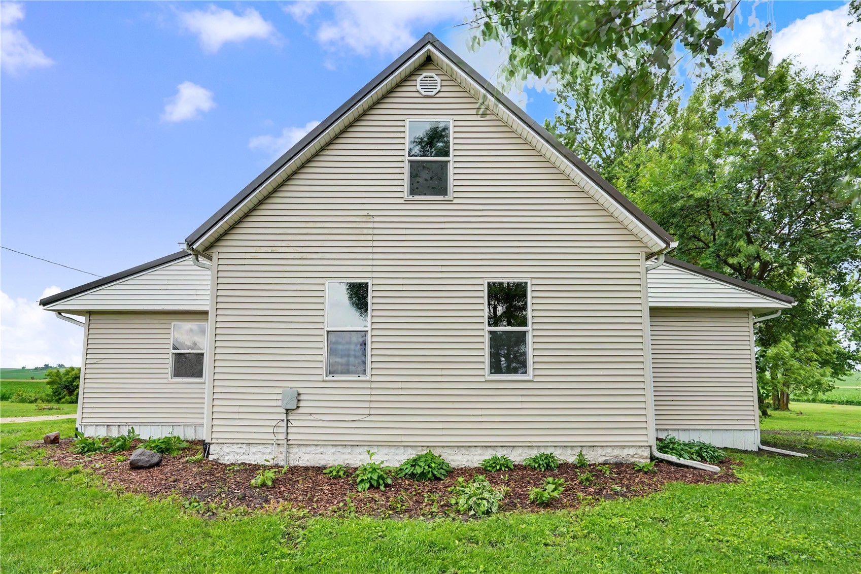 2026 130th Street Lowden IA 52255