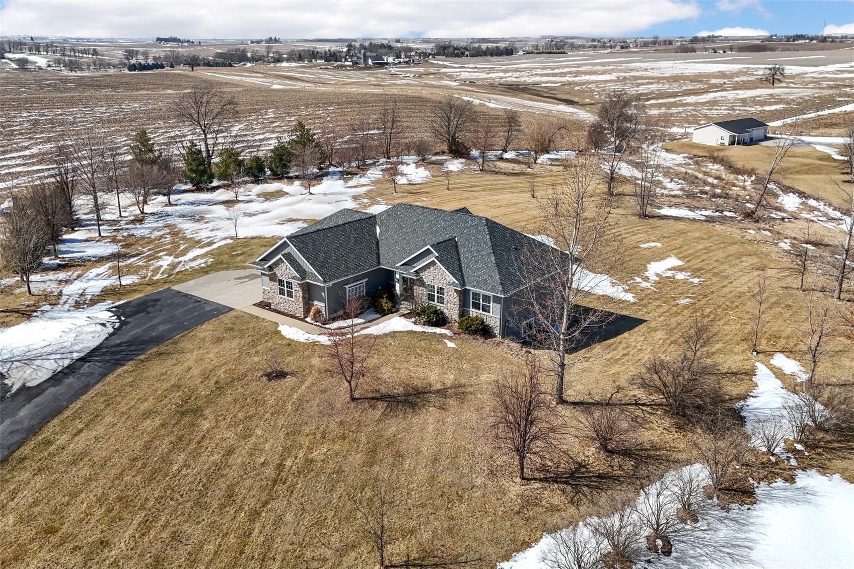 3352 Southridge Drive Amana IA 52203