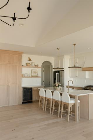 1523 Eagleview Drive Fairfax IA 52228