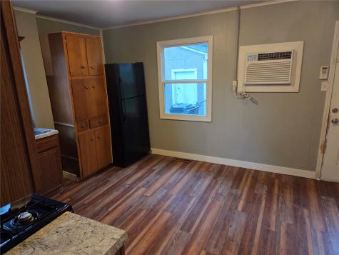 4324 Benton Street NE Cedar Rapids IA 52402