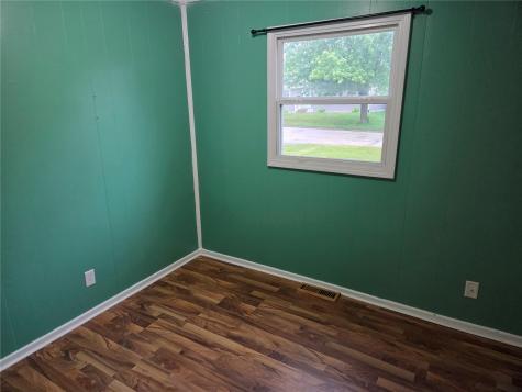 4324 Benton Street NE Cedar Rapids IA 52402