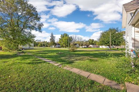 307 W Maple Street Garrison IA 52229