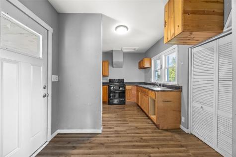 307 W Maple Street Garrison IA 52229