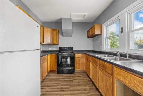 307 W Maple Street Garrison IA 52229