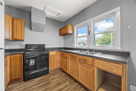 307 W Maple Street Garrison IA 52229