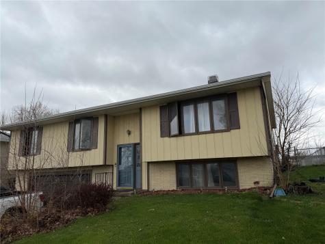 3419 Sue Lane NW Cedar Rapids IA 52405