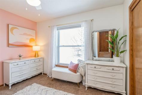 2290 Edwin Drive Marion IA 52302