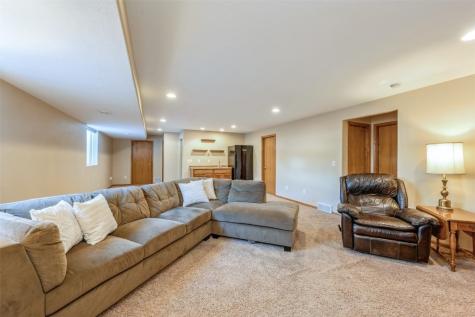 2290 Edwin Drive Marion IA 52302