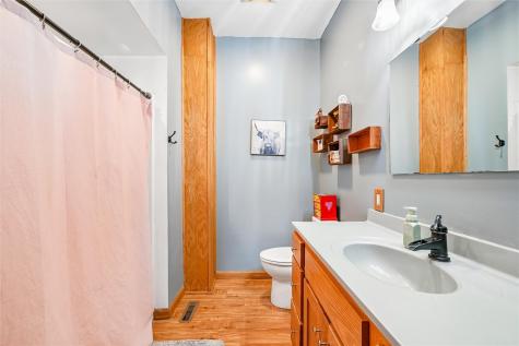 608 E Washington Street Center Point IA 52213