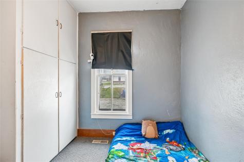608 E Washington Street Center Point IA 52213