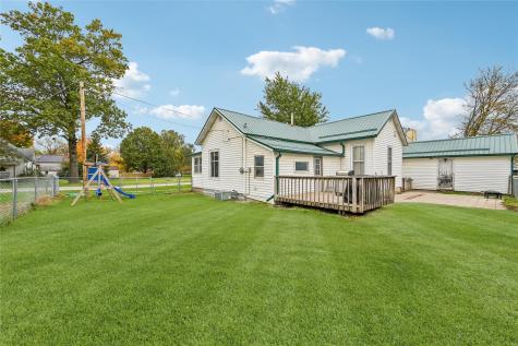 608 E Washington Street Center Point IA 52213
