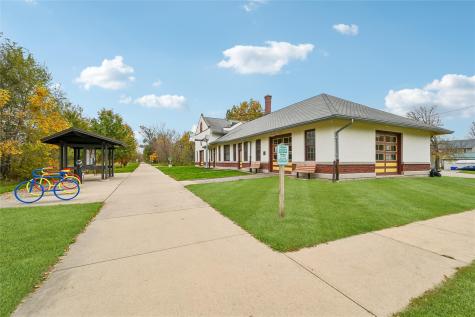 608 E Washington Street Center Point IA 52213
