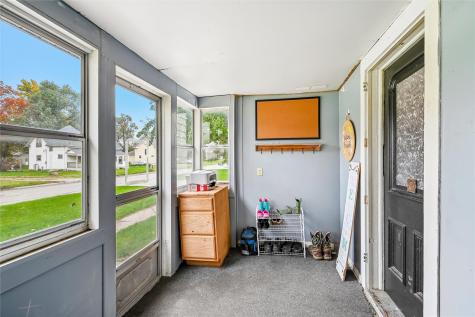 608 E Washington Street Center Point IA 52213