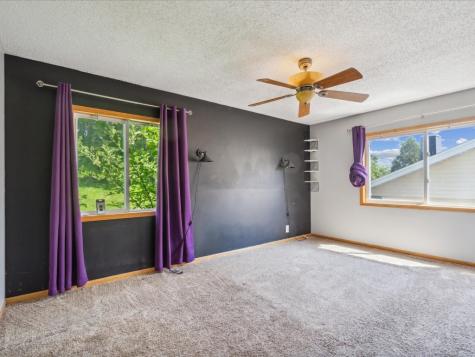 633 Olive Drive NW Cedar Rapids IA 52405