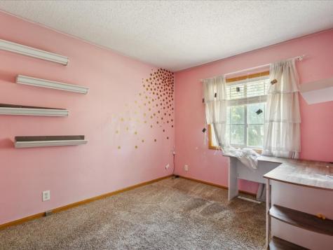 633 Olive Drive NW Cedar Rapids IA 52405