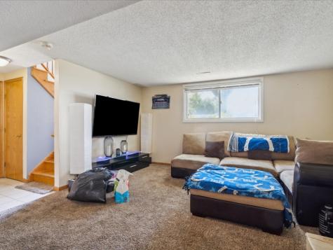 633 Olive Drive NW Cedar Rapids IA 52405