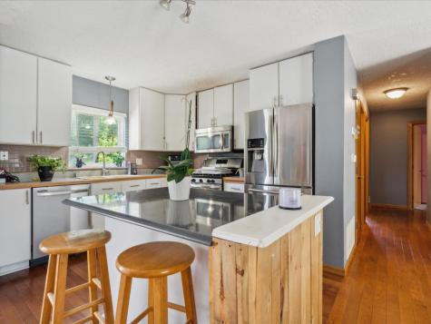 633 Olive Drive NW Cedar Rapids IA 52405