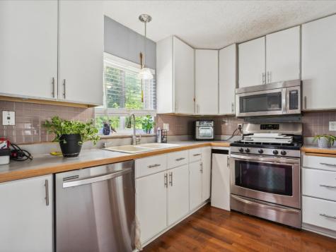 633 Olive Drive NW Cedar Rapids IA 52405