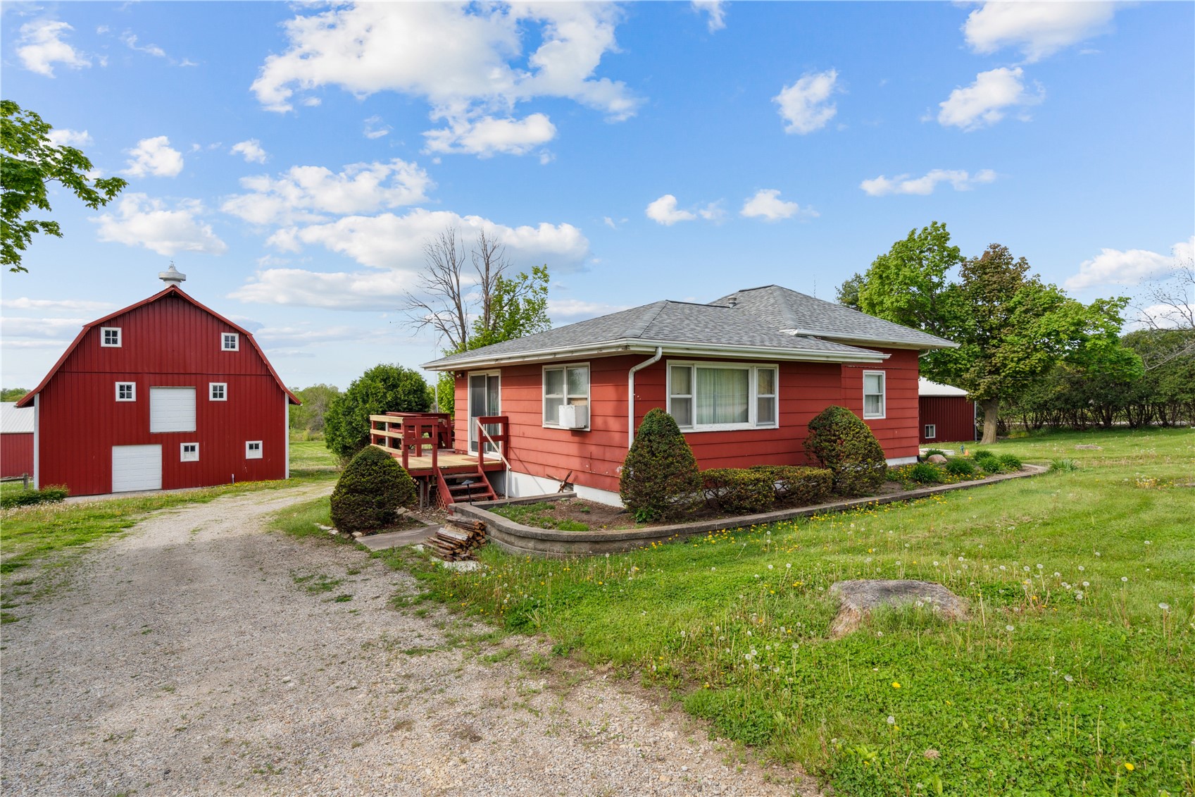 1895 33rd Avenue SW Cedar Rapids IA 52404