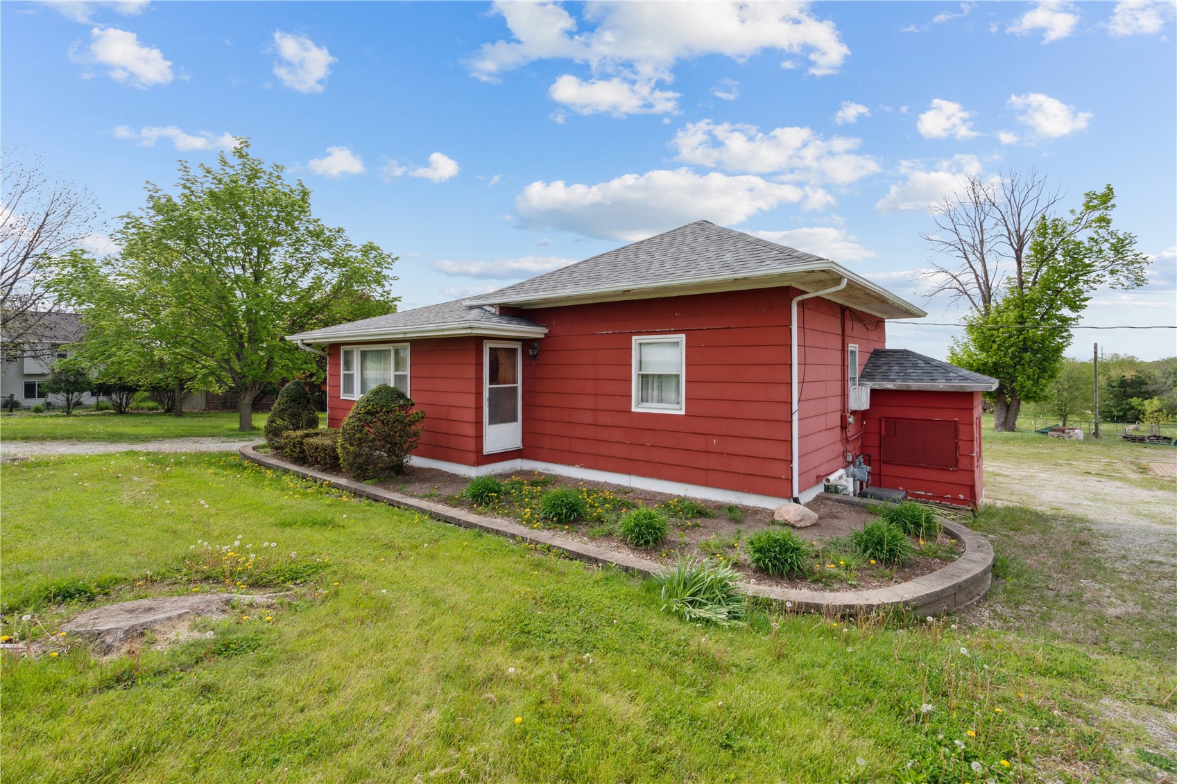 1895 33rd Avenue SW Cedar Rapids IA 52404