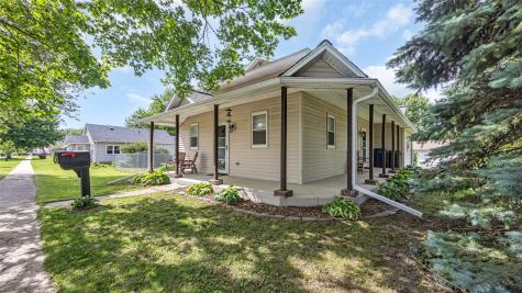 502 W 4th Street Tipton IA 52772