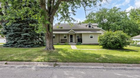502 W 4th Street Tipton IA 52772