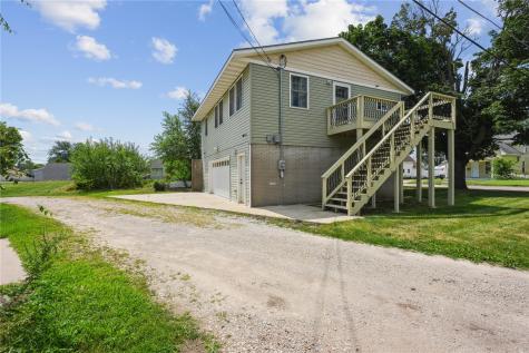 1413 J Street Cedar Rapids IA 52404