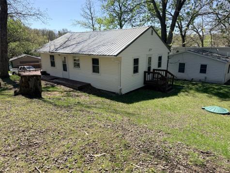 6181&6182 North Lakeshore Drive Brooklyn IA 52211