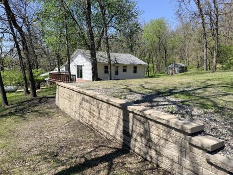6181&6182 North Lakeshore Drive Brooklyn IA 52211