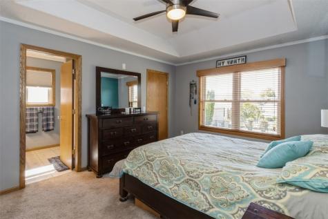 120 Highland Avenue Fairfax IA 52228