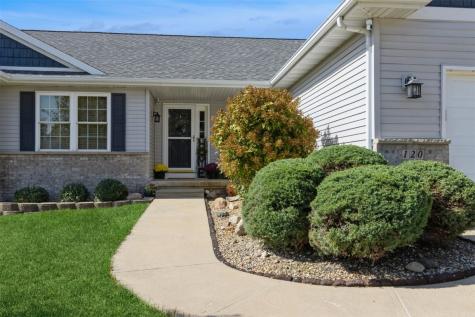 120 Highland Avenue Fairfax IA 52228