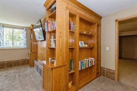 120 Highland Avenue Fairfax IA 52228