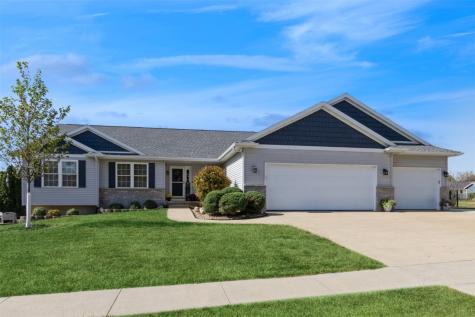 120 Highland Avenue Fairfax IA 52228