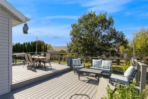 120 Highland Avenue Fairfax IA 52228