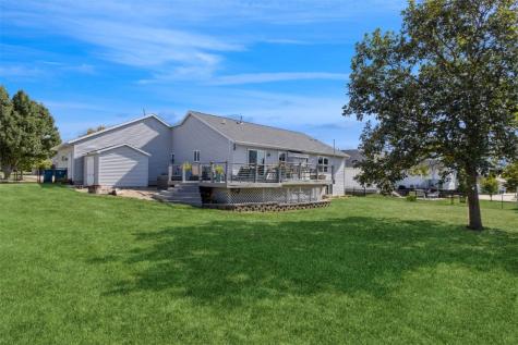 120 Highland Avenue Fairfax IA 52228