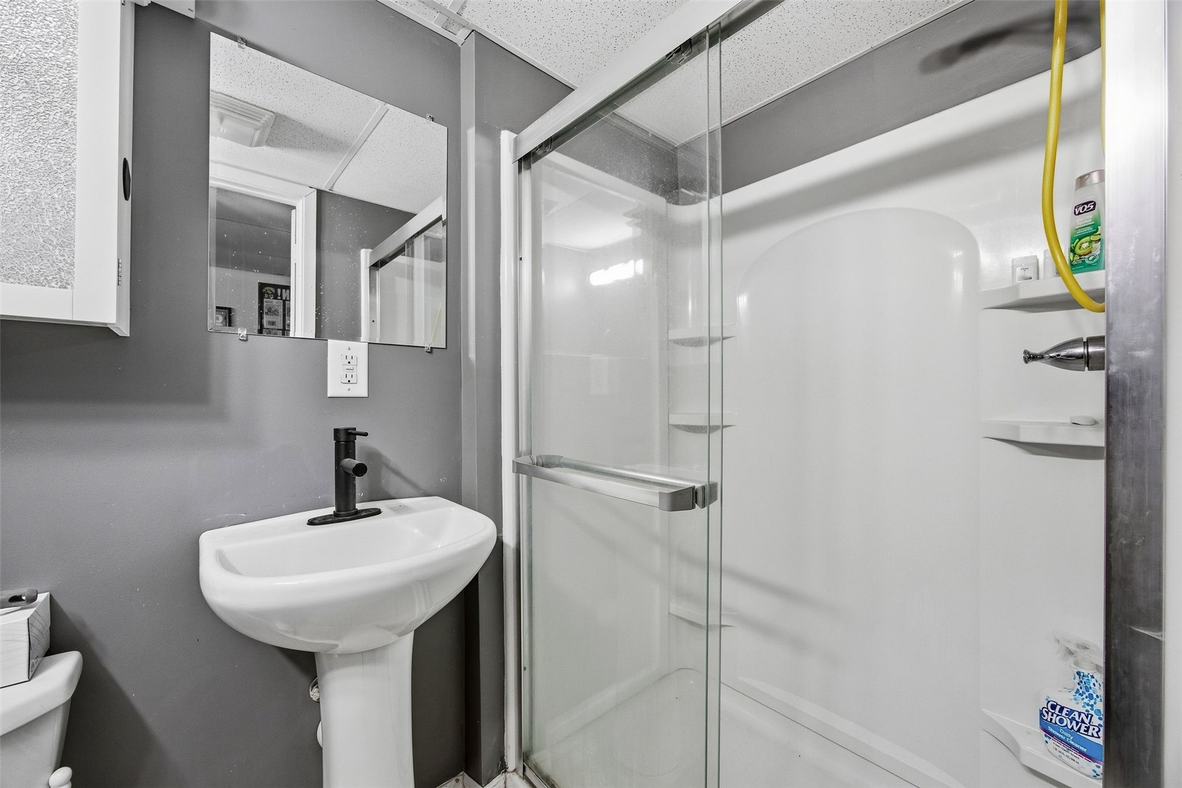 1616 1st Avenue NW Cedar Rapids IA 22405