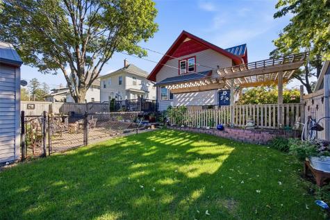 1616 1st Avenue NW Cedar Rapids IA 22405