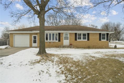 508 Valley Street Center Point IA 52213