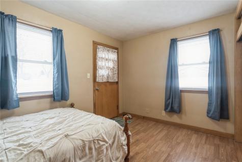 508 Valley Street Center Point IA 52213